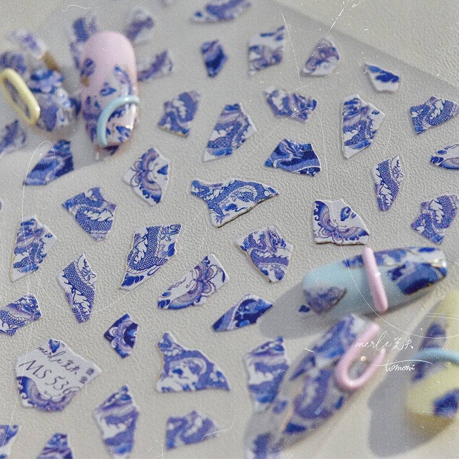 Blue and White Porcelain Drago - Nail Art Van Gogh recensione e prezzo
