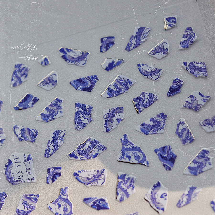 Blue and White Porcelain Drago - Nail Art Van Gogh recensione e prezzo