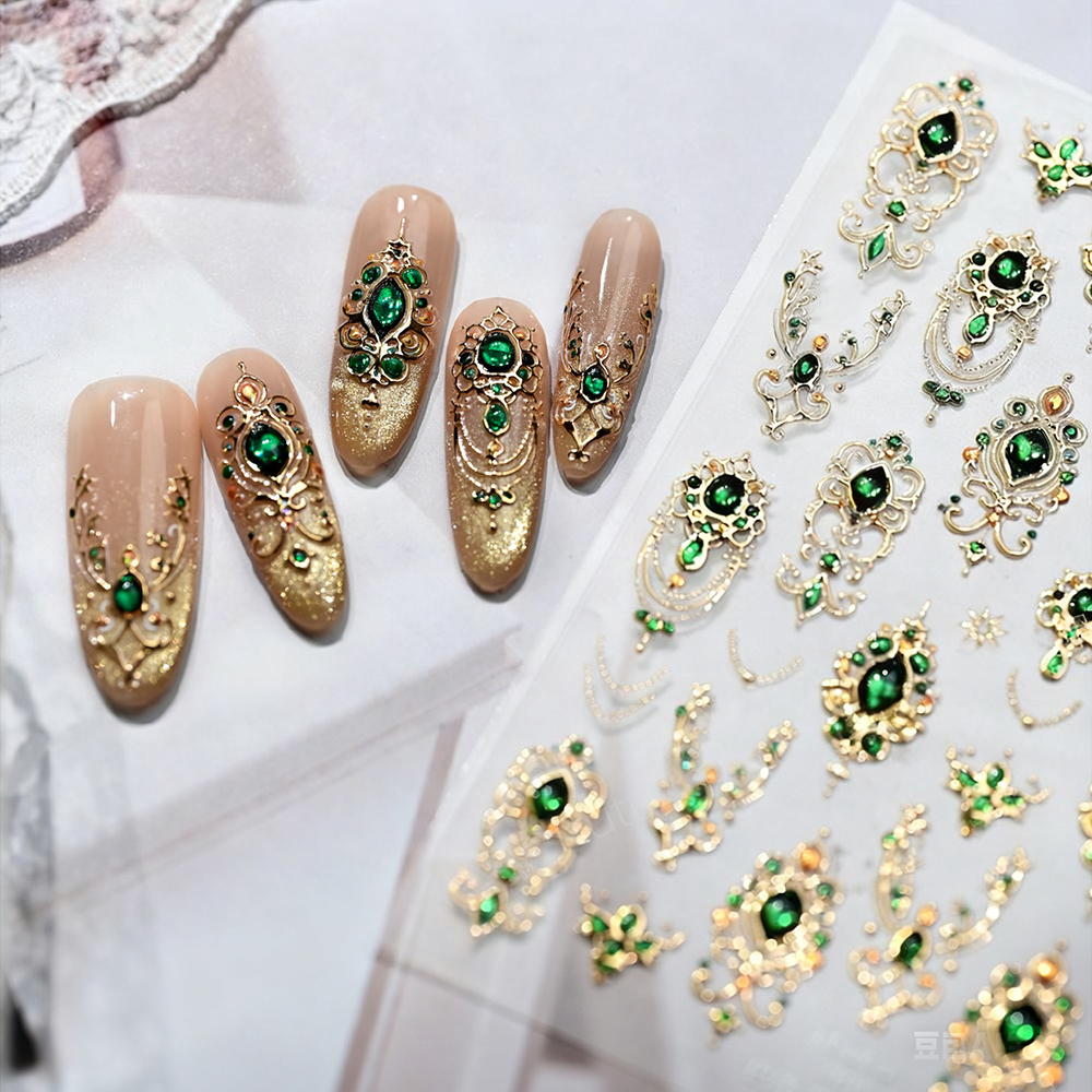5D Embossed Emerald Gemstones  - Nail Art Van Gogh recensione e prezzo